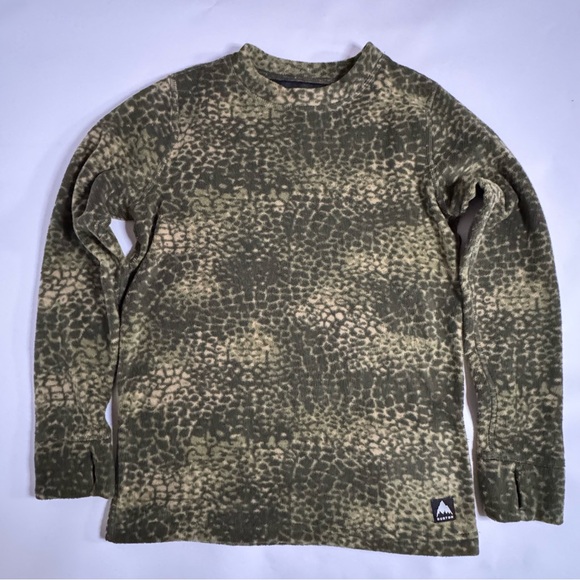Burton fleece base layer set in a green camouflage/leopard print. Youth Small. - Picture 2 of 8